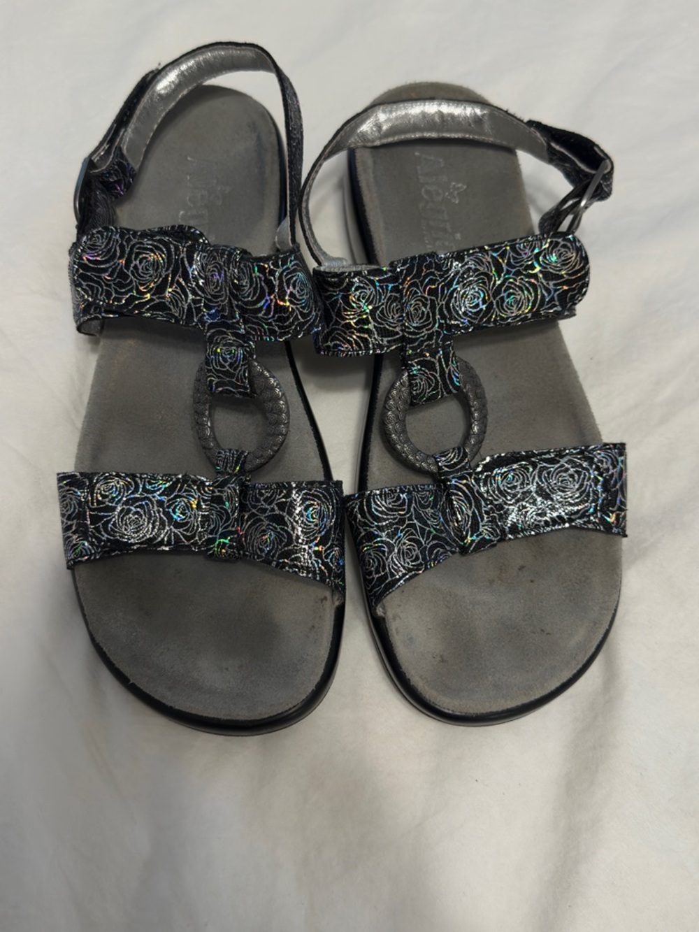 Alegria nursing shoes sandals Strappy hook&loop sz 39 black embossed
